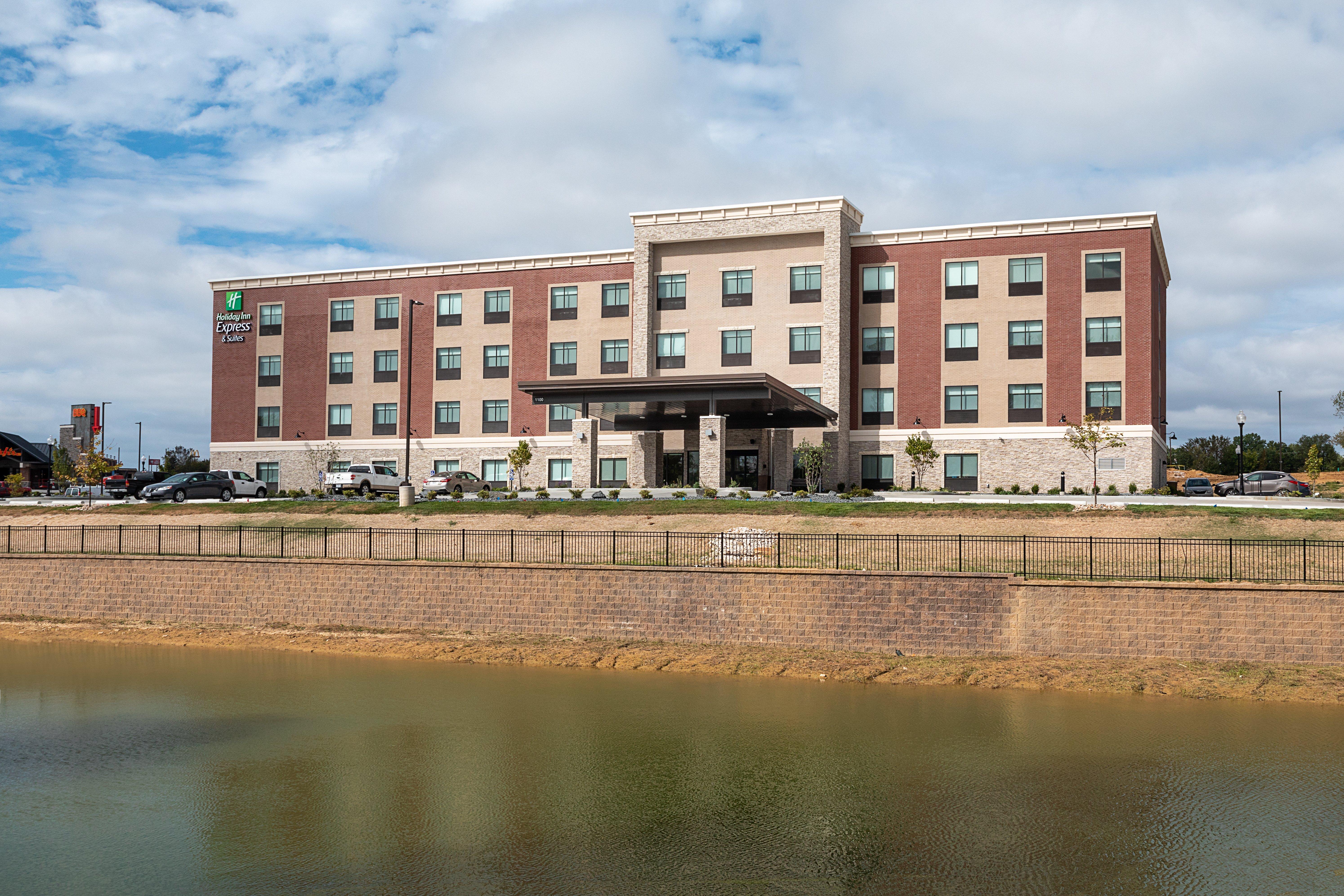 Holiday Inn Express & Suites - Wentzville St Louis West By Ihg Exterior foto